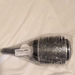 NWT thermal hair brush